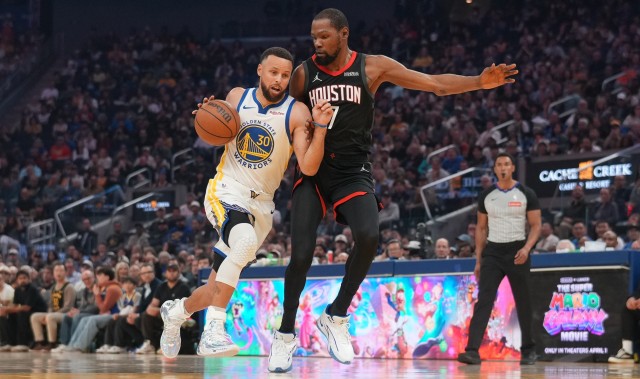 虽败犹荣！库里复出个人秀点燃全场 边角料+库里=创造奇迹可能性